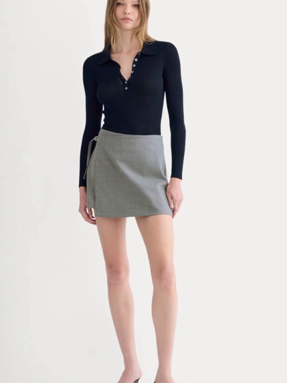 Everlane Wrap Mini Skort in Tailor Twill (Heather Graphite, Size 2)